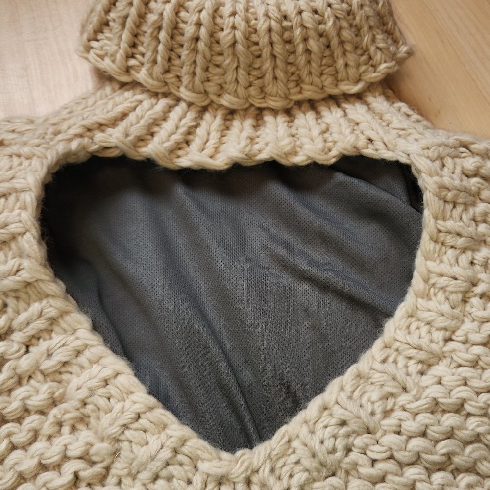 Crop Sweater - Picture 5 of 6
